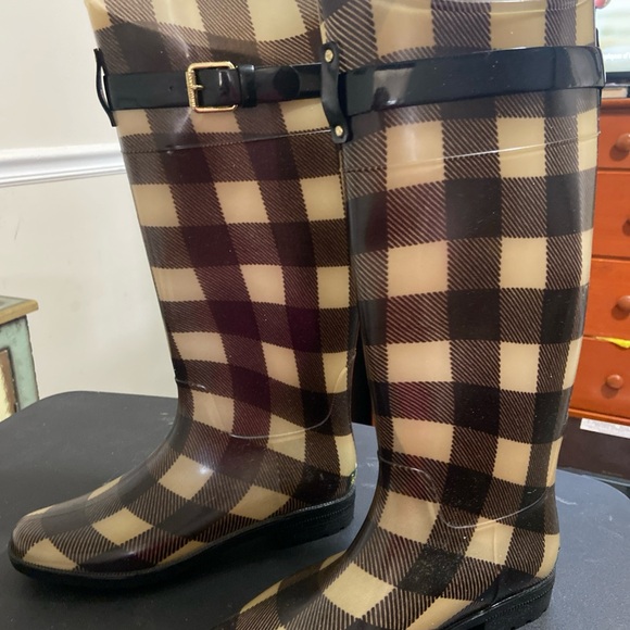 Plaid Knee-High Rain Boots - Picture 2 of 4